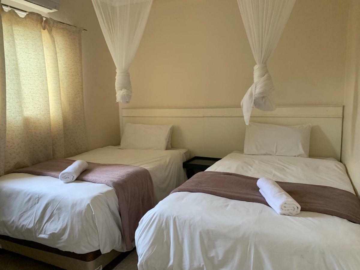 Lepatino Bed & Breakfast Livingstone Eksteriør billede